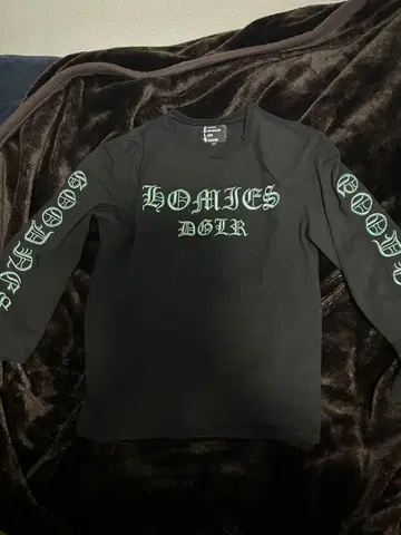 데이글로리 롱 티셔츠