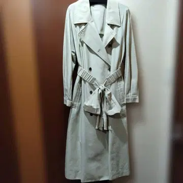 베이지 더블 브레스트 롱 코트