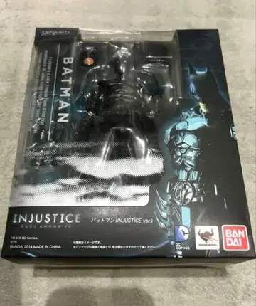 S.H. 피규아트 배트맨 (INJUSTICE ver.)