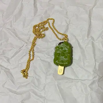 Q-pot. 말차 아이스바 목걸이