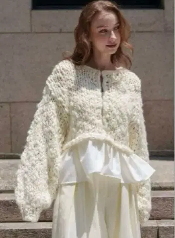 Acka. 프릴 핸드 니트 가디건