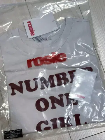 BLACKPINK 로제 팝업 티셔츠 화이트 트레이딩 카드 포함