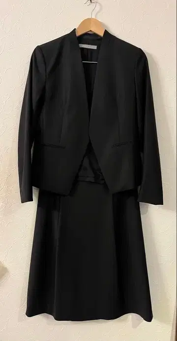 theory luxe Exective 자켓 & 플레어 스커트 수트 L