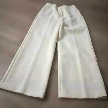 루피 화이트 팬츠