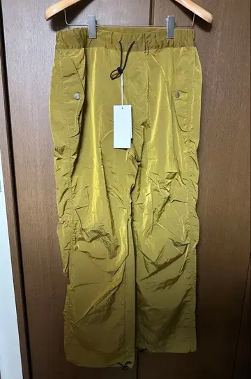 지에다 나일론 파라슈트 팬츠