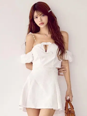 오프숄더 퍼프 슬리브 플리츠 셋업 미니 드레스 M 사이즈