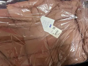 미사용 새상품 유니클로 XXL 핑크 울트라 라이트 다운 자켓 2024