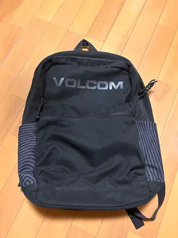 VOLCOM 블랙 백팩