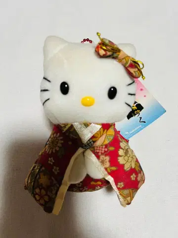 헬로키티 후리소데 키링