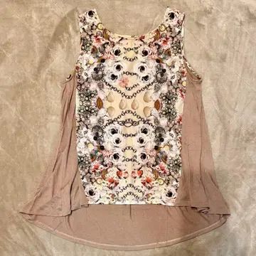 Diagram 꽃무늬 슬리브리스 튜닉 [Size 36]