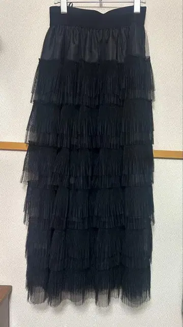 사만사 모스모스 새상품 레이스 6단 롱 스커트