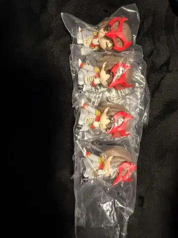 페르소나 5 로얄 P5R 아케치 고로 크로우 어깨 쿵 4개