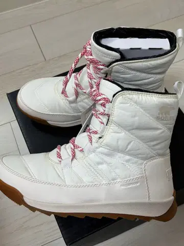 새상품 SOREL 위트니 II 숏 레이스 방수 화이트 부츠