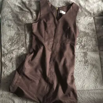 착용 3회 Limitless Luxury 귀여운 브라운 점퍼 원피스