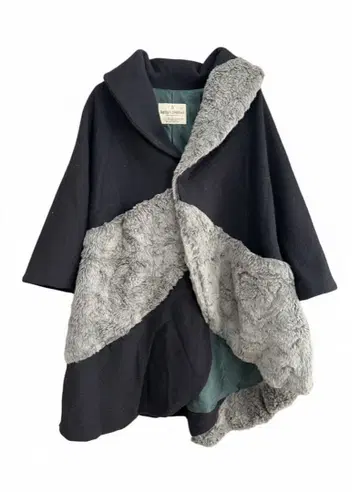 헬터 스켈터 비대칭 판초 코트