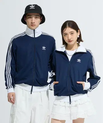 adidasOriginal 트랙 자켓 L 사이즈 새상품급