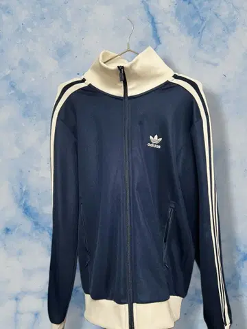 adidasOriginal 트랙 자켓 L 사이즈 새상품급