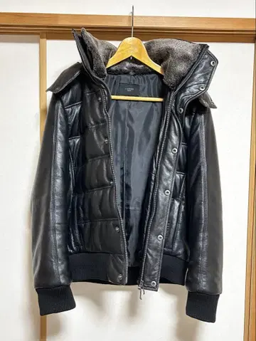 LIUGOO 후드 부착 다운 자켓 블랙