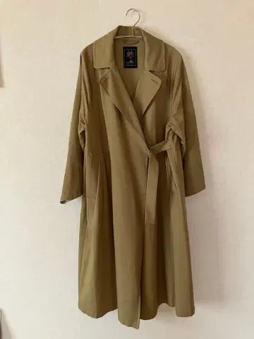 REAC 트렌치코트 새상품급 시착만 한 상품 택 없음