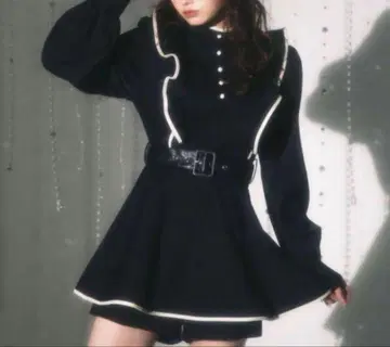 BUBBLES 가죽 프릴 셋업