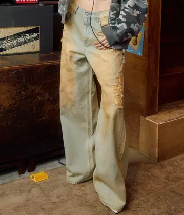 아클레트 더티 크러쉬 J/W 루즈 데님 팬츠 라이트 블루