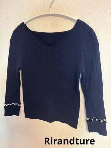리랜드트루 리브 니트탑 M 소매 펄 장식 네이비