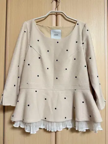 페플럼 블라우스 상의 튤 플리츠 미사용 새상품