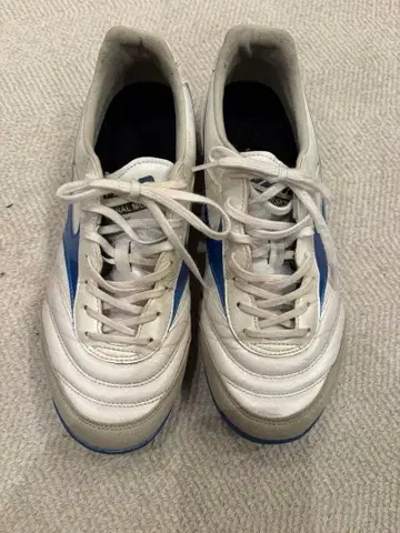 미즈노 모렐리아 축구화 화이트/블루