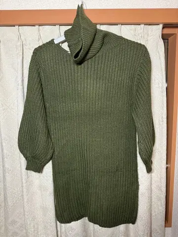 EMODA 올리브 그린 하이넥 니트 원피스