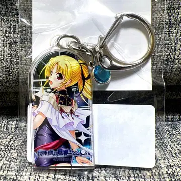 새벽보다 푸른 유리색의 신시아 20주년 아크릴 키링