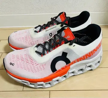 On Cloudstratus 화이트/오렌지