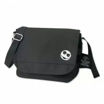 새상품 미사용 플랩 숄더백 나이트메어 비포어 크리스마스