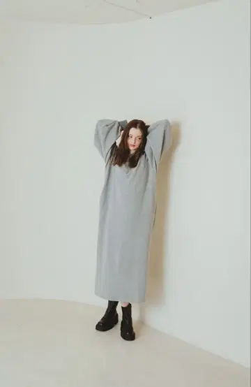 피누에 그레이 원피스