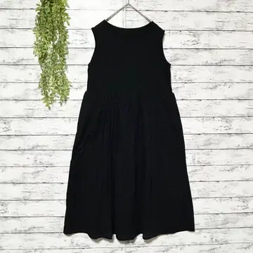 A1240 슬리브리스 무릎 기장 원피스 블랙 플레어 L