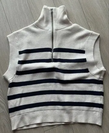 ZARA 슬리브리스 지퍼 보더 니트 2way