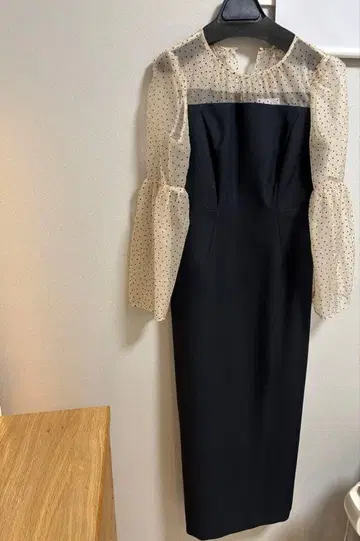 도트 원피스 셀포드 벨 슬리브 원피스 36