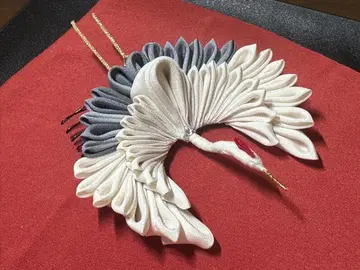 순수 실크 학 빅