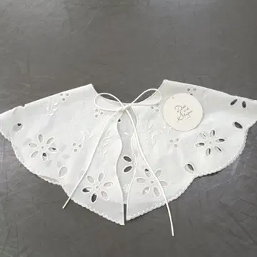 도트 & 스트라이프 컷워크 자수 빅 탈부착 카라