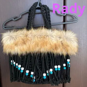 Rady 퍼 포함 비즈 장식 토트백