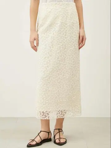 미라 오웬 꽃무늬 자수 튤 레이어드 스트레이트 스커트