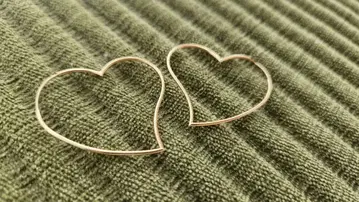 10k 골드 하트형 귀걸이(양쪽용)