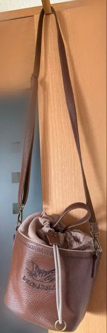 와치필드 다얀 가죽 미니 숄더