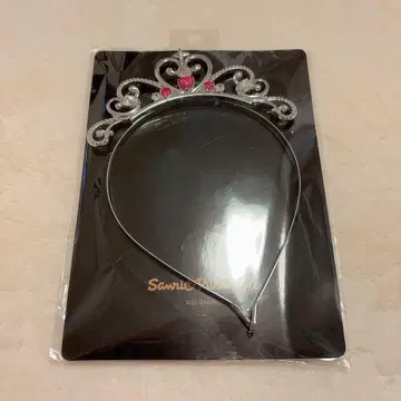 산리오퓨로랜드 티아라 머리띠 하트 헬로키티 키티