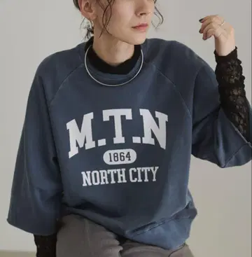 ANGIE 칼리지 로고 7부 소매 컷오프 맨투맨