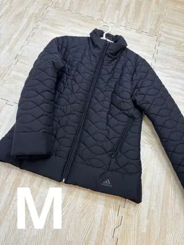 아디다스 퀼팅 다운 M