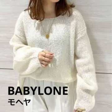 BABYLONE 바빌론 모헤어 혼방 니트 백 턱 릴랙스 실루엣 화이트