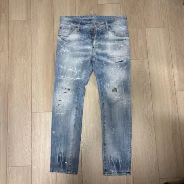 DSQUAQRED2 데미지 가공 데님 팬츠