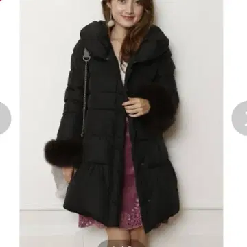 리랜드트루 소매 퍼 플레어 다운 코트