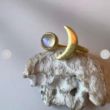 MUhandmadeaccessory 초승달과 레인보우 문스톤 놋쇠 반지