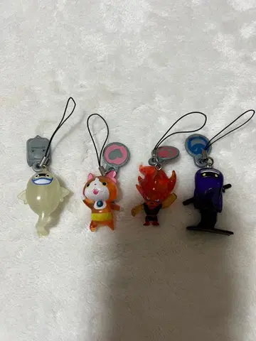 요괴워치 스트랩 포함 피규어 4개 세트